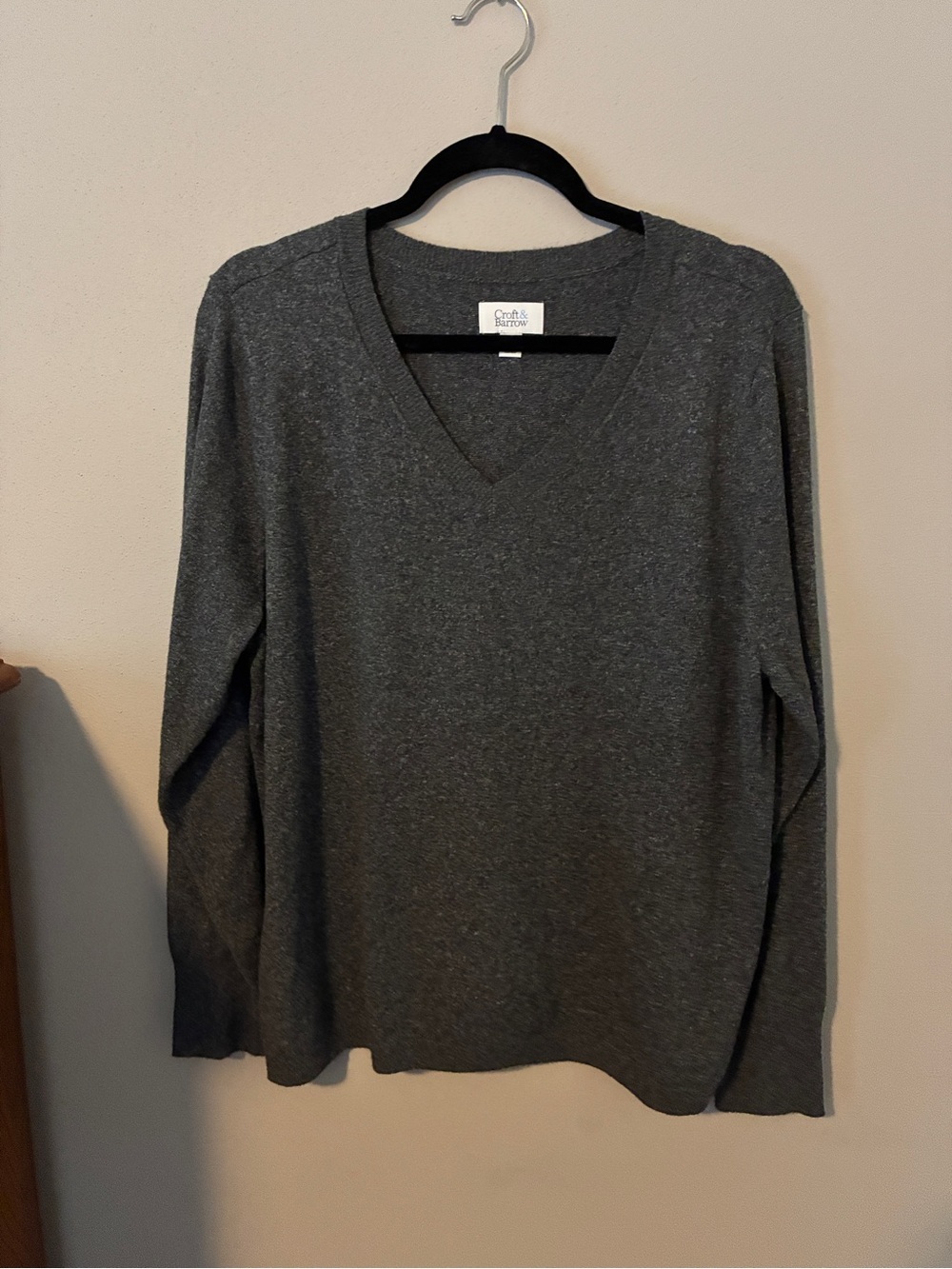 croft & barrow Women's V-Neck Sweater - Charcoal Gray